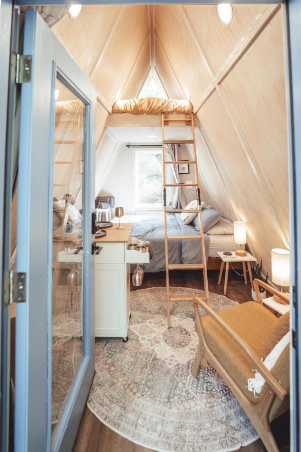 Апартаменты Blue Brambler Glamping A-Frame Rockbridge Экстерьер фото
