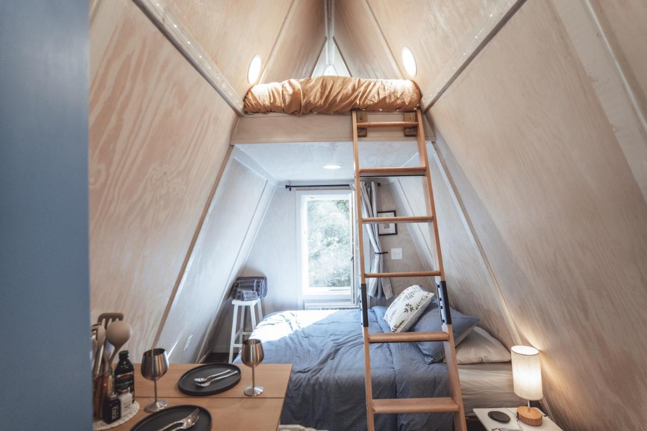 Апартаменты Blue Brambler Glamping A-Frame Rockbridge Экстерьер фото