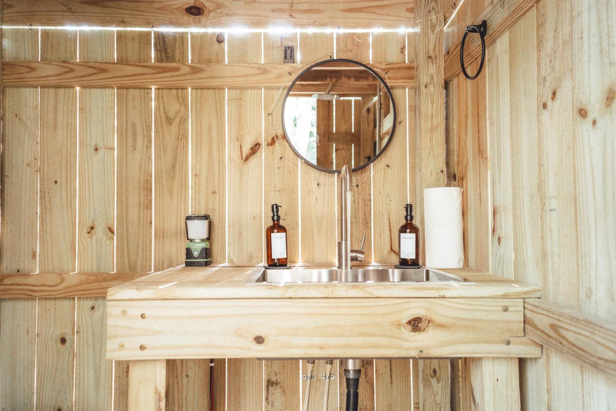 Апартаменты Blue Brambler Glamping A-Frame Rockbridge Экстерьер фото