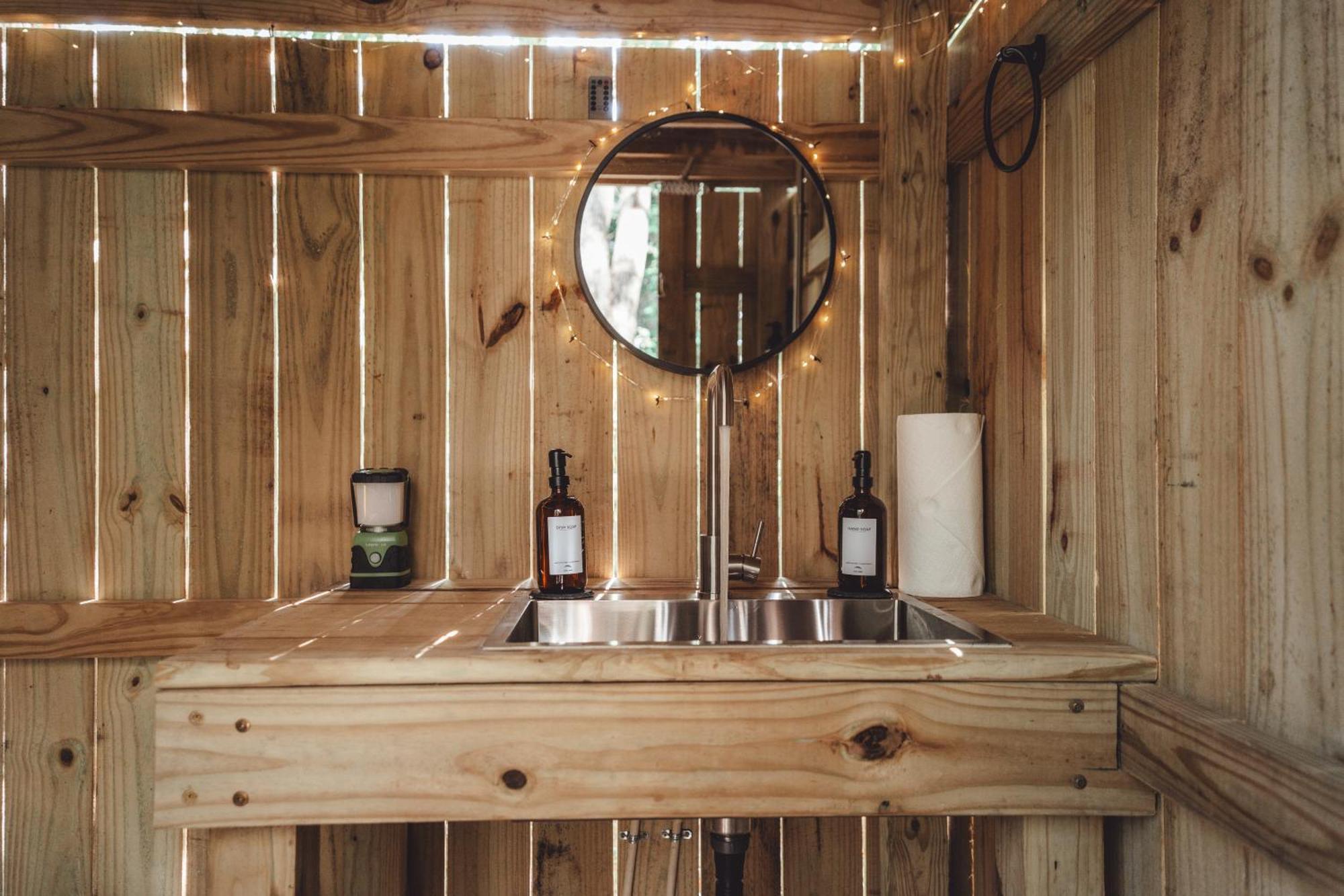 Апартаменты Blue Brambler Glamping A-Frame Rockbridge Экстерьер фото