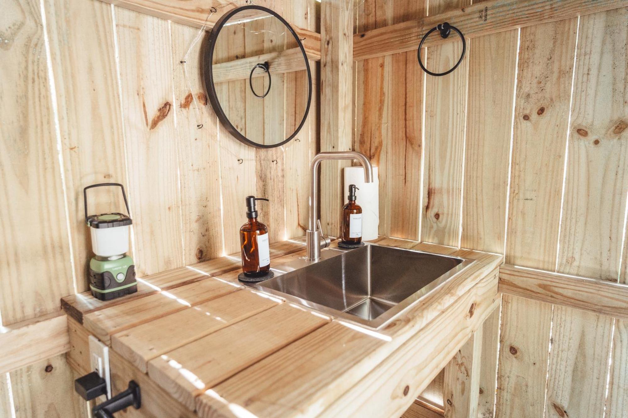 Апартаменты Blue Brambler Glamping A-Frame Rockbridge Экстерьер фото